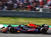 开云官网-红牛二队鏖战迈凯伦，佩雷兹点燃赛场