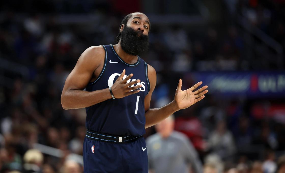 爵士主场迎战快船,球迷期待全队再展现出色表现的简单介绍 爵士主场迎战快船,球迷期待全队再展现出色表现的简单介绍