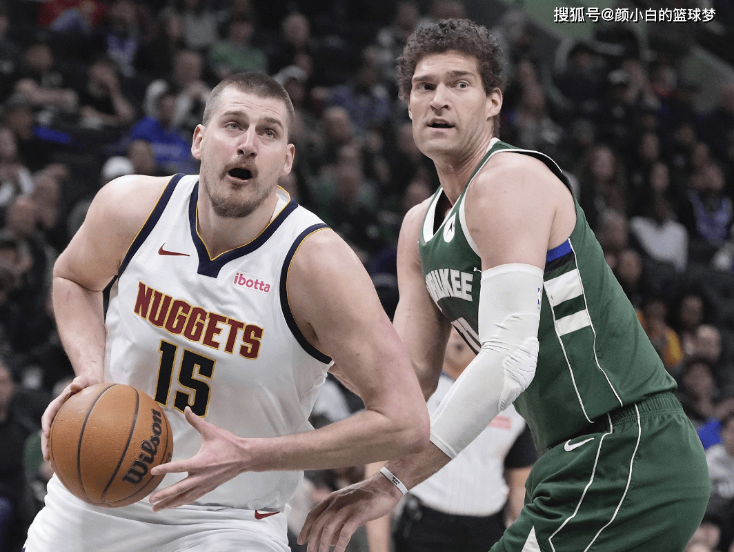 雄鹿B队逆转法国男篮,布克送出助攻 雄鹿B队逆转法国男篮,布克送出助攻