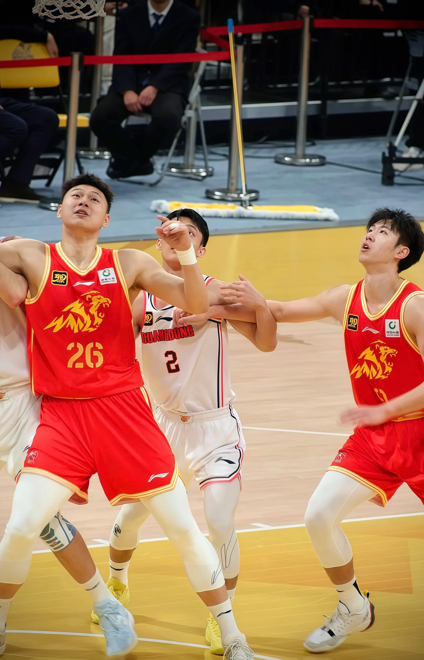 江苏男篮遭遇大逆转,赛场风波不断 江苏男篮遭遇大逆转,赛场风波不断