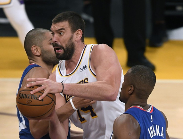 包含不莱梅球员在接受采访中信心满满的词条