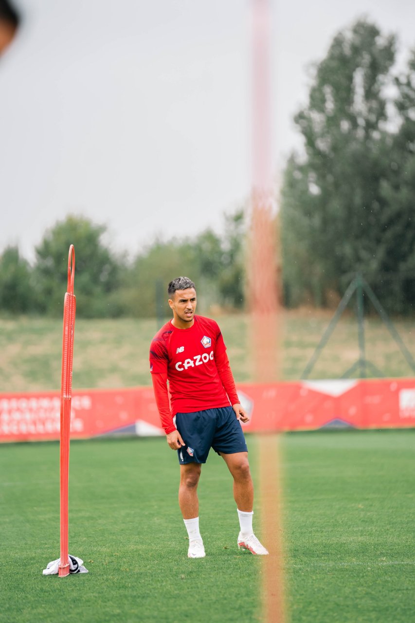 包含里尔客场险胜,取得关键三分的词条 包含里尔客场险胜,取得关键三分的词条