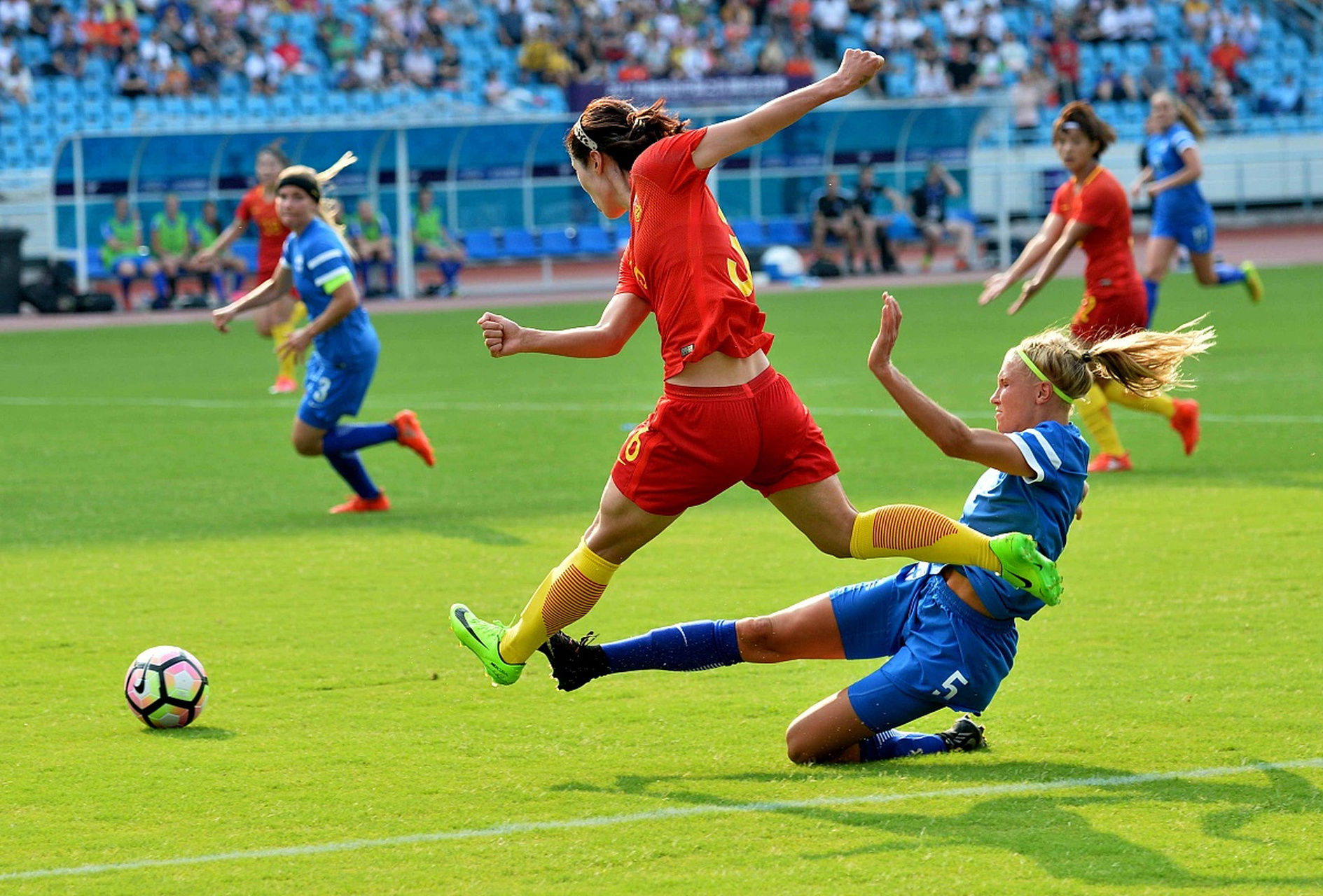 关于较量激烈的女足国际友谊之战的信息 关于较量激烈的女足国际友谊之战的信息