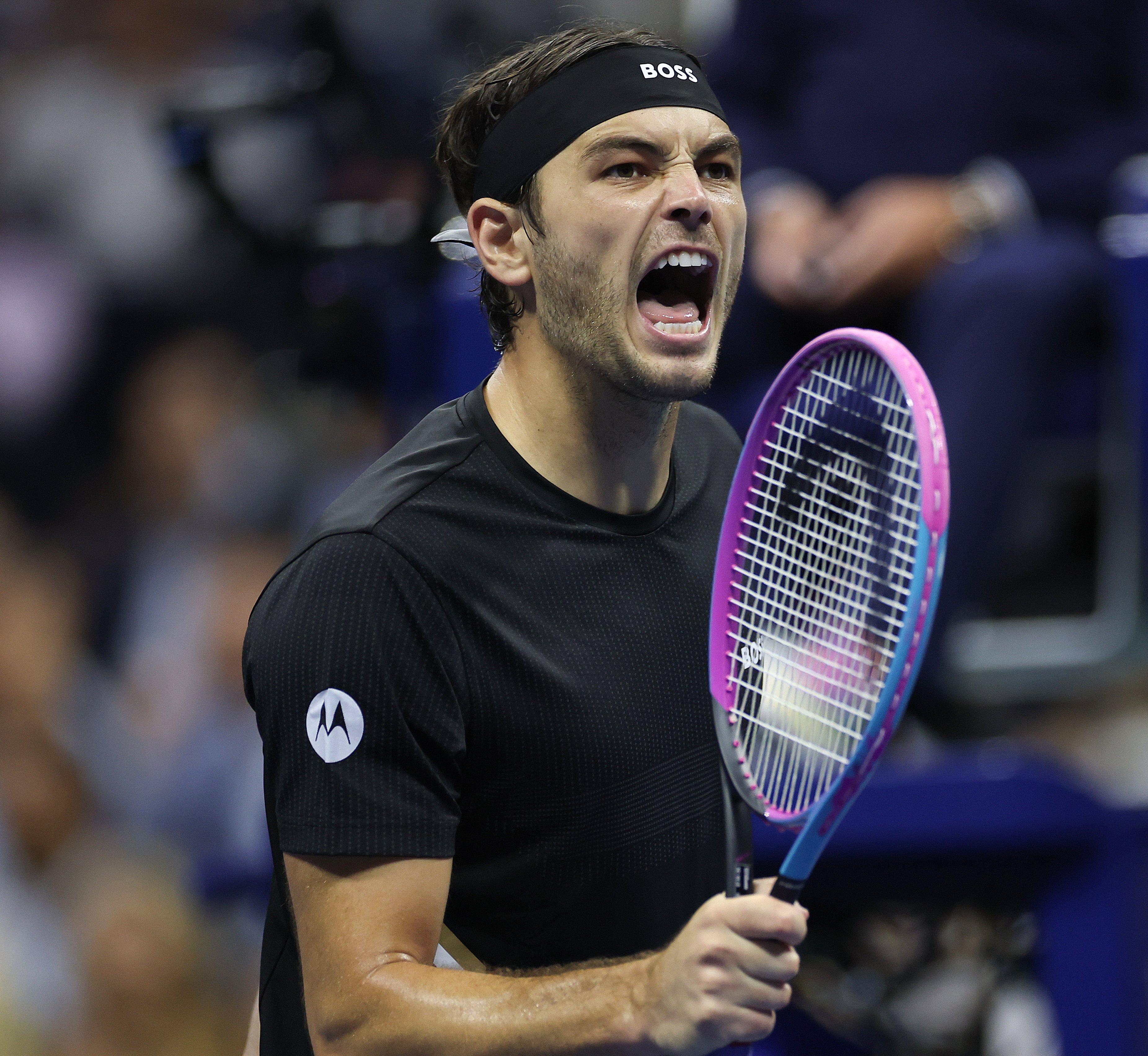 美网鏖战拉沃尔杯,德约科维奇统治全场 美网鏖战拉沃尔杯,德约科维奇统治全场