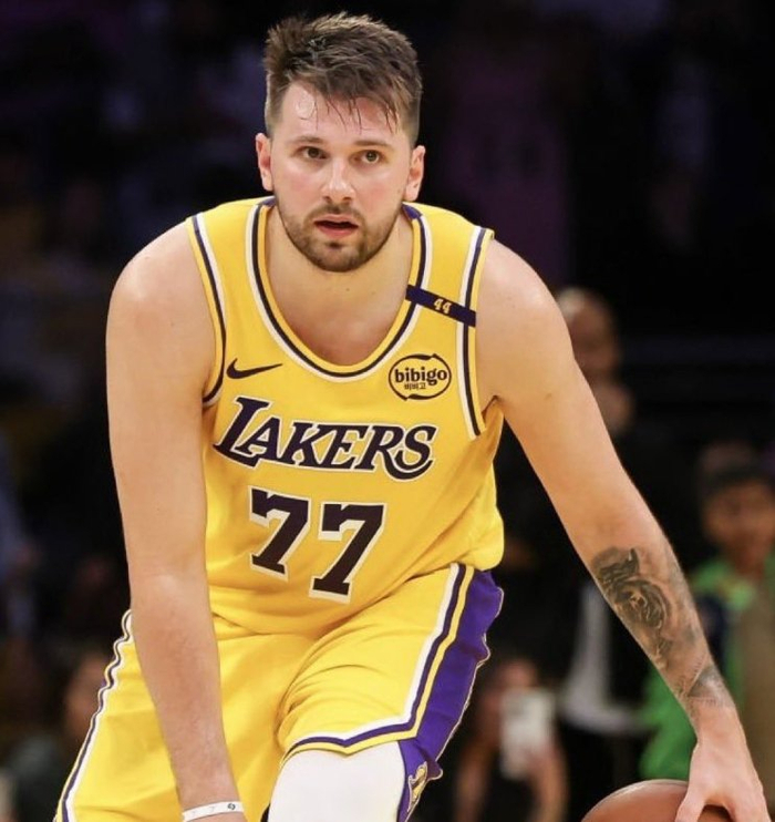 辽宁队力克北京队，东契奇高光表现