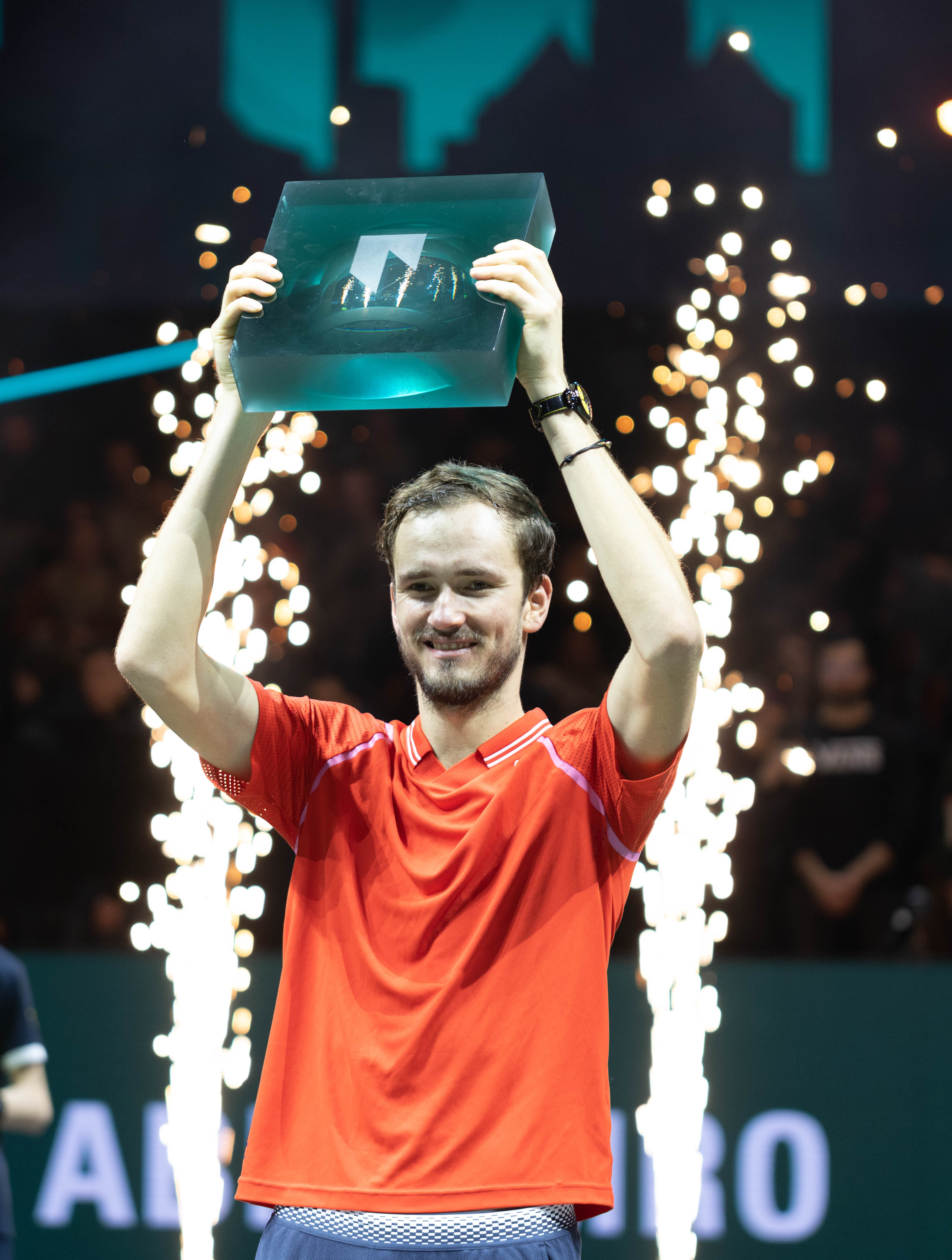 关于拉沃尔杯轻取美网,梅德韦杰夫惊艳四座的信息 关于拉沃尔杯轻取美网,梅德韦杰夫惊艳四座的信息