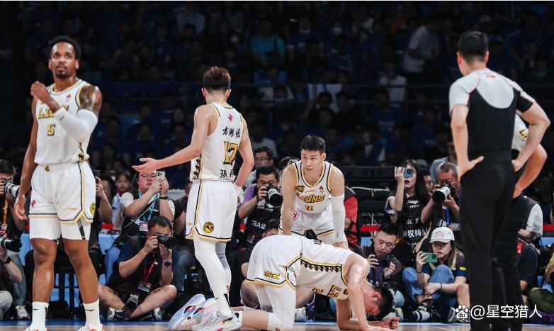 辽宁队翻盘国王,胡金秋状态火热的简单介绍 辽宁队翻盘国王,胡金秋状态火热的简单介绍