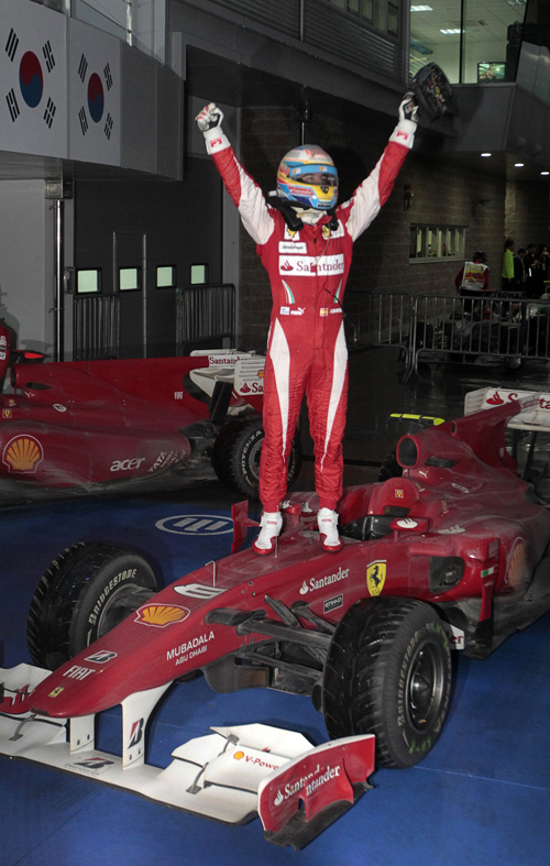 红牛车队险胜阿斯顿马丁，阿隆索带队取胜的简单介绍