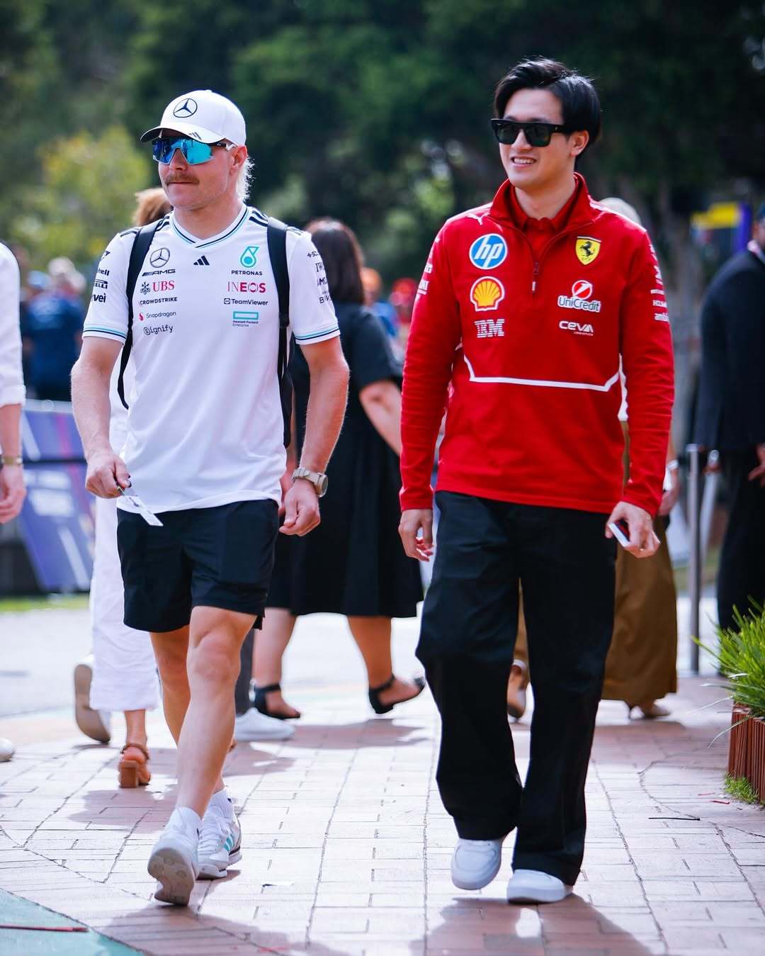 关于索伯车队逆转阿斯顿马丁，周冠宇扛起全队的信息