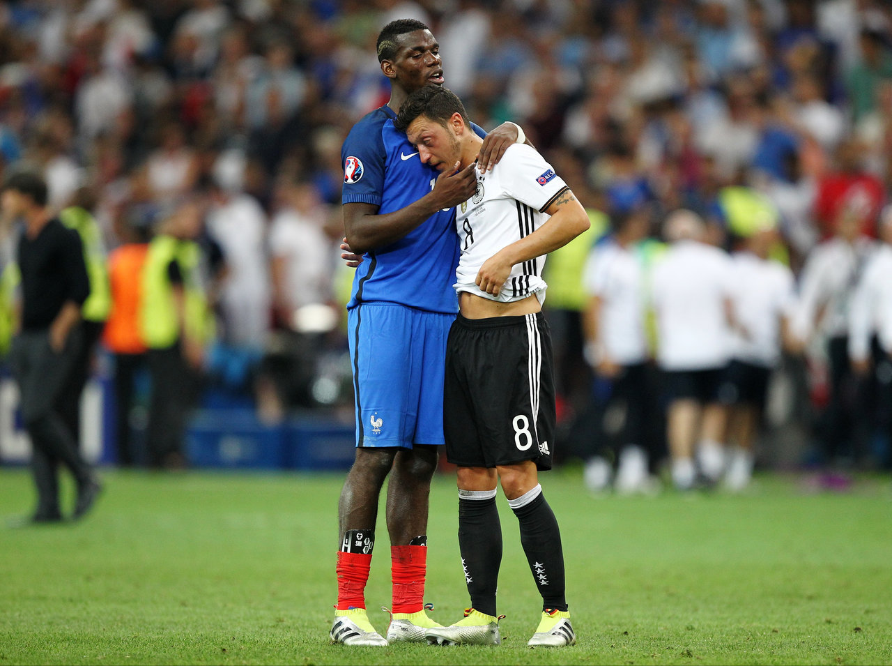 包含印度队绝杀德国队，黄鸭组合关键制胜的词条