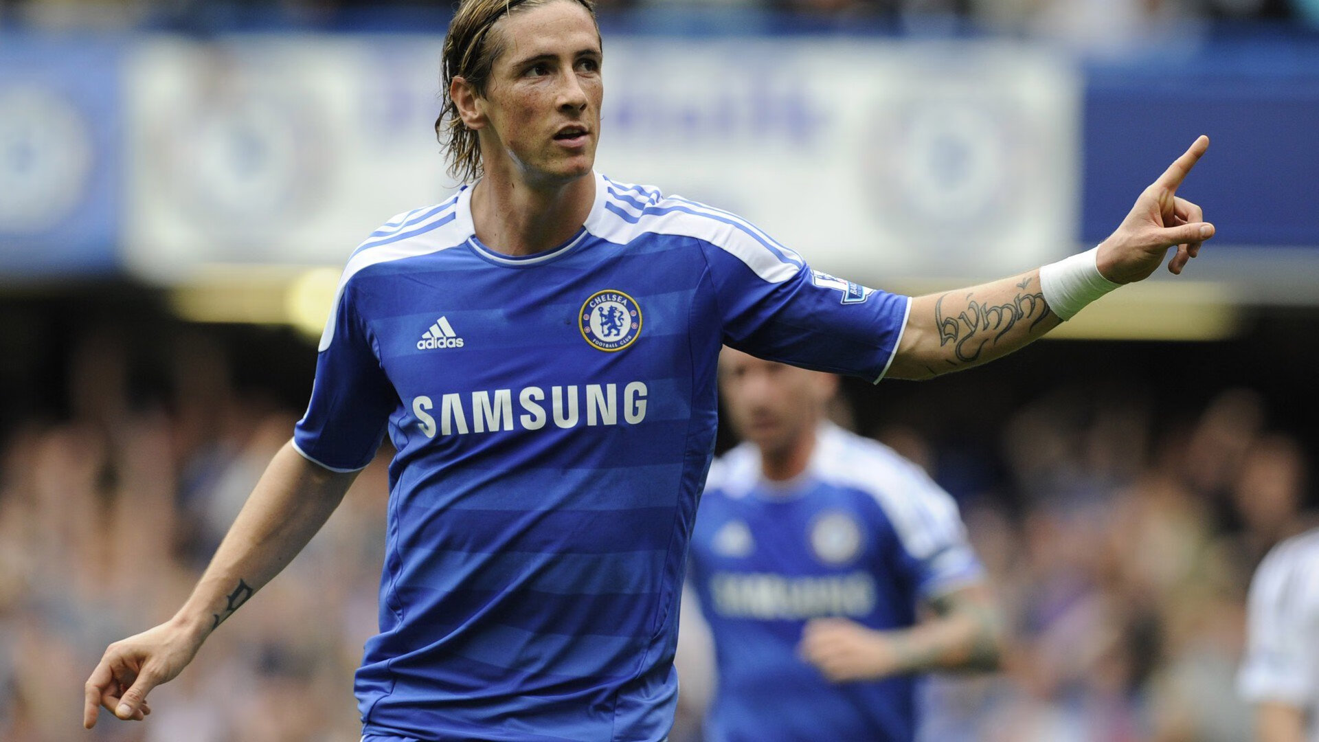 赛道与球场，在极限压力下寻找唯一