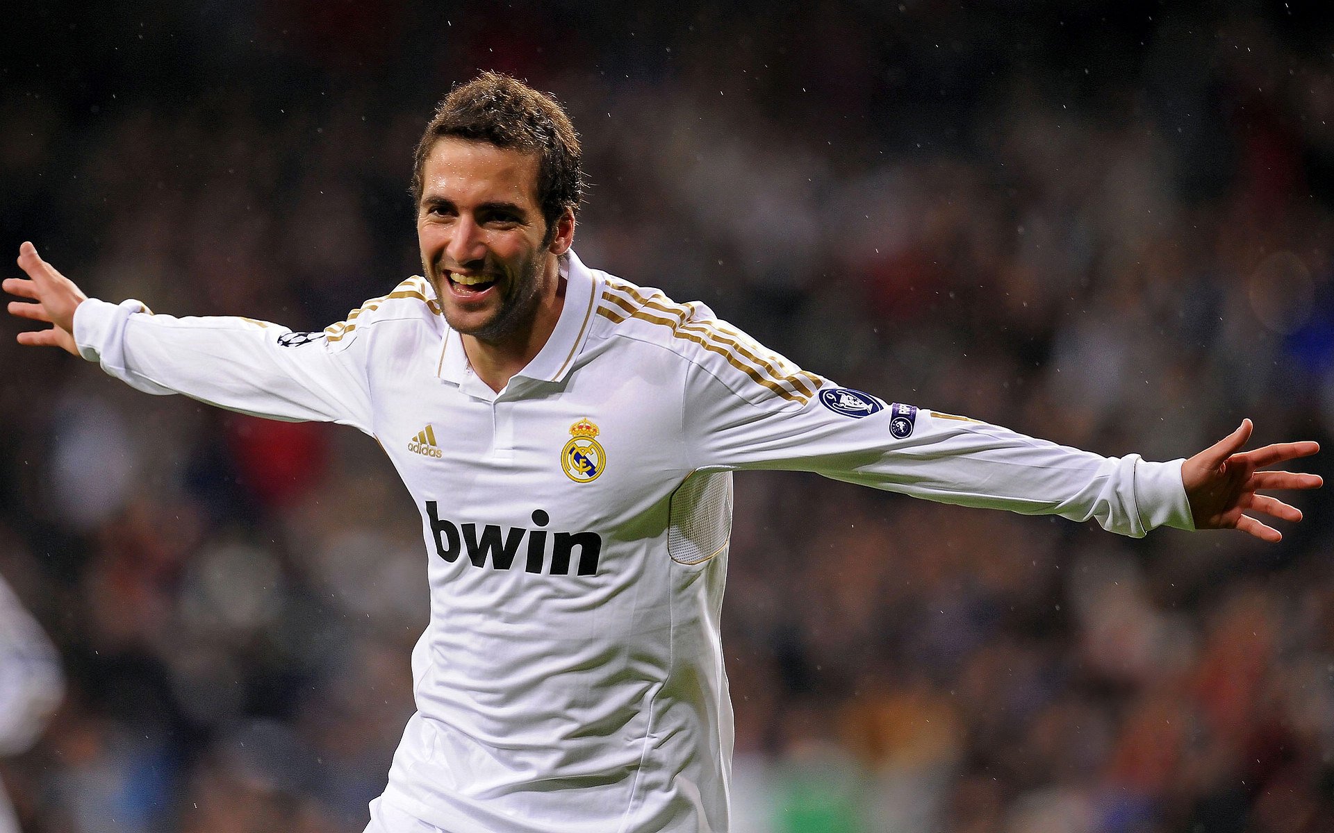 战术博弈下的个体闪光，弗拉霍维奇爆发与阿尔及利亚防守锁死日本的启示